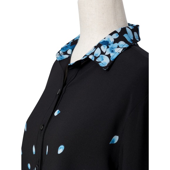 Women's Button Down Blouse Floral Black Blue Petal Size M NWT Klavelli - Picture 3 of 7